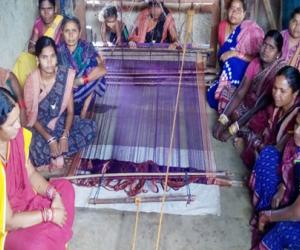 Weaving - Maa Tulasi SHg at Guderpali Gaisilet Project, Phone-769864963